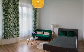 Silentium City Apartman Sarvar