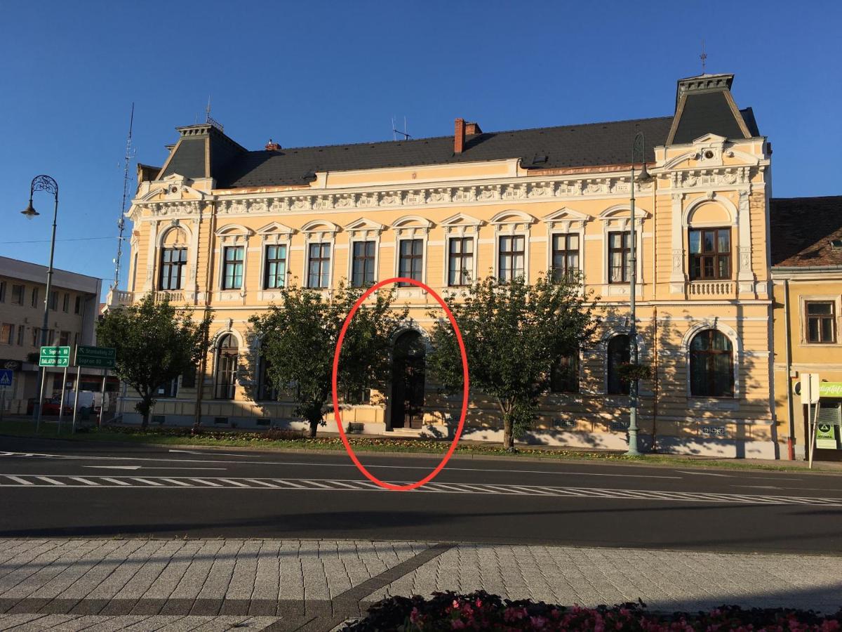 Silentium City Apartman Sárvár Zewnętrze zdjęcie